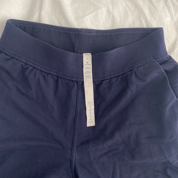 Lululemon Pants, Size 2 - Picture 4 of 5